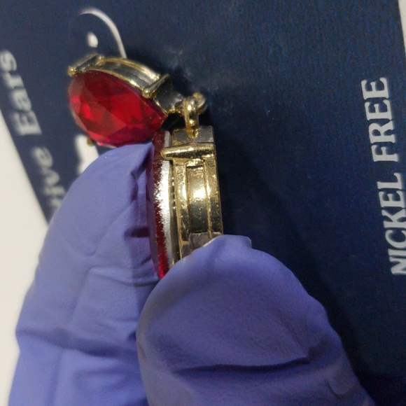 Elegant Gold tone Red Stone Crystal Drop Earrings - Women's Fashion Jewelry - Picture 8 of 8